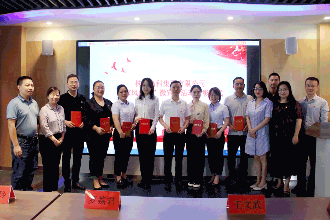 1664776068167354.gif 640.gif